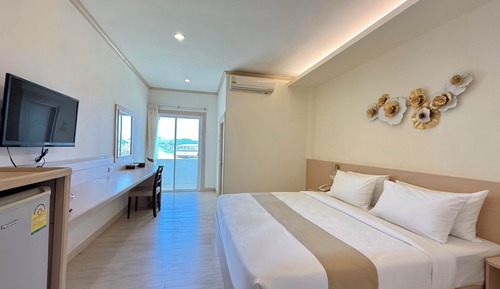 Deluxe Double Room, City View
