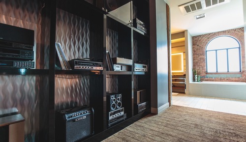 Deluxe Suite, 1 King Bed
