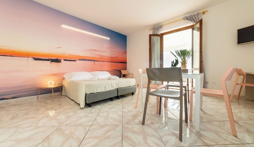 Studio, Sea View