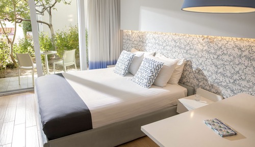 Superior Room Partial Sea View