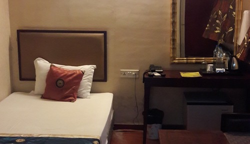 Modern Single Room