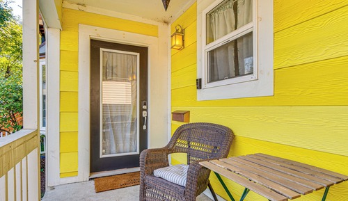 House (2 Bedrooms)