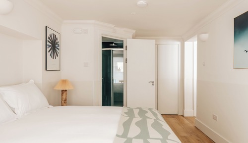 Apartment, 1 King Bed, Kitchen