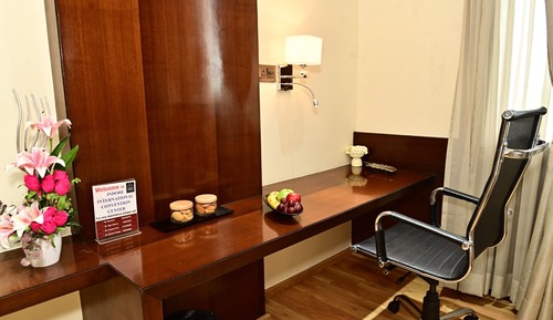 Executive Suite, Mountain View