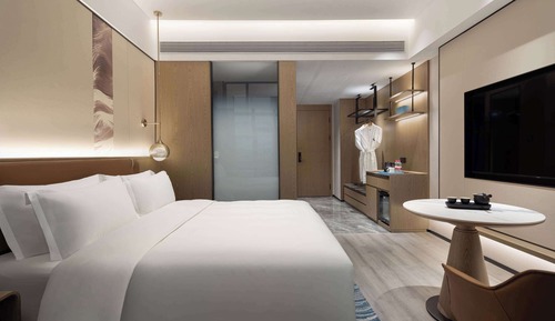 Deluxe Room, 1 King Bed, Non Smoking