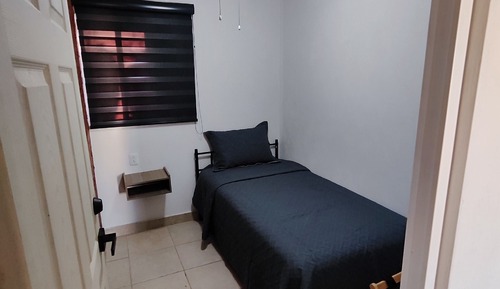 Basic Room, 1 Twin Bed, Shared Bathroom