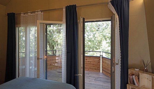 Tree House, Pool View