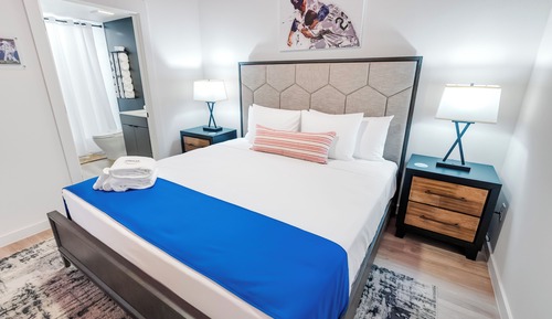 Signature Suite, 1 Bedroom, Balcony, Corner