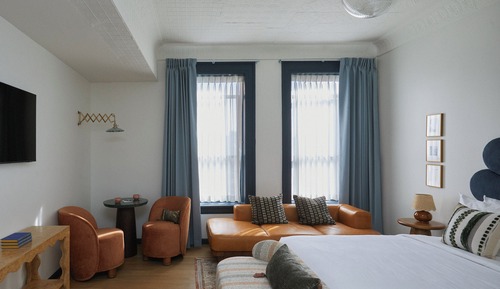 Deluxe Loft, 1 King Bed (Courtyard)
