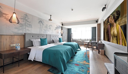 Basic Twin Room, City View