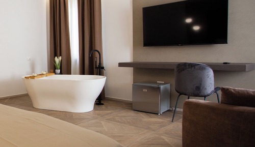 Exclusive Room