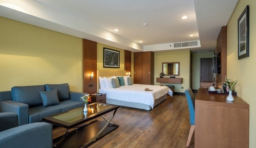 Deluxe Suite