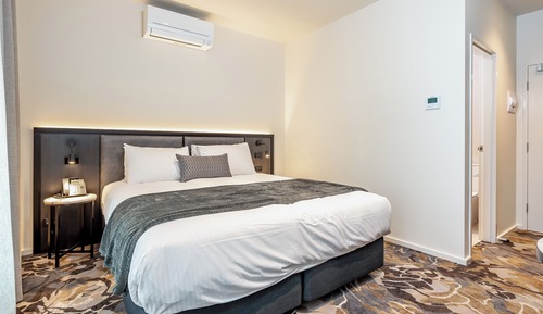 Deluxe Room, 1 King Bed