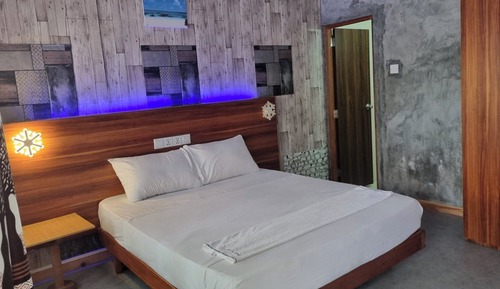 Deluxe Double Room, Private Bathroom