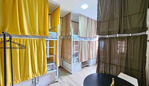 Shared Dormitory, Women only