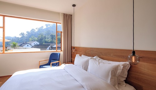 Premier Double Room, Hot Tub, Mountain View