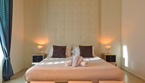 Honeymoon Suite, Balcony, City View