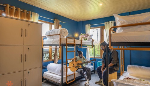4 Bed Mixed Dorm (with shared washroom)
