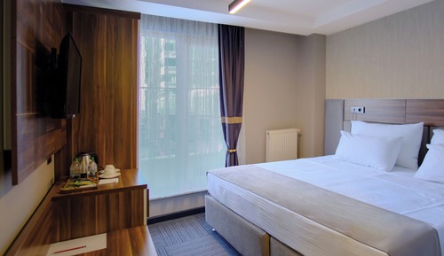 Standard Double Room, 1 King Bed, City View, Beachfront