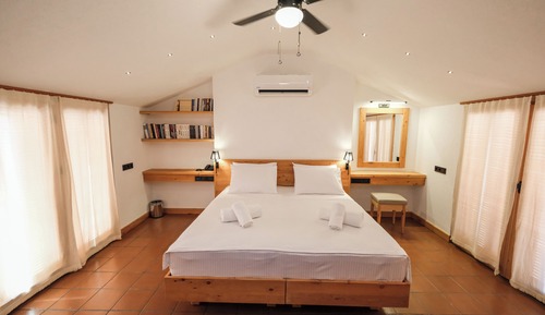 Panoramic Room