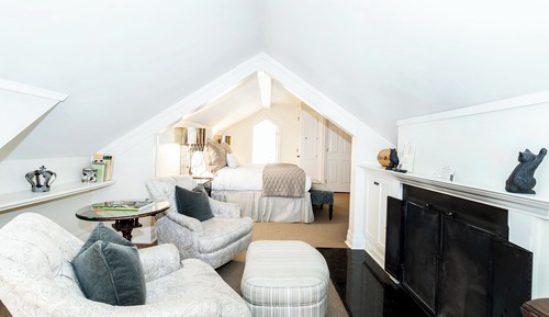 Suite (The Rose)