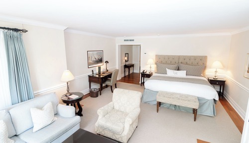 Suite (Cloister Room with King Bed)