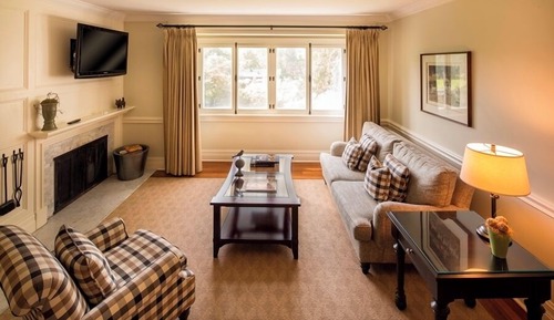 Suite, Mobility Accessible (Cloister Room with King Bed)