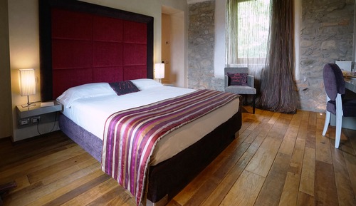 Classic Room, Courtyard View