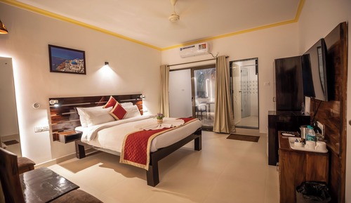Superior Double Room, Pool View
