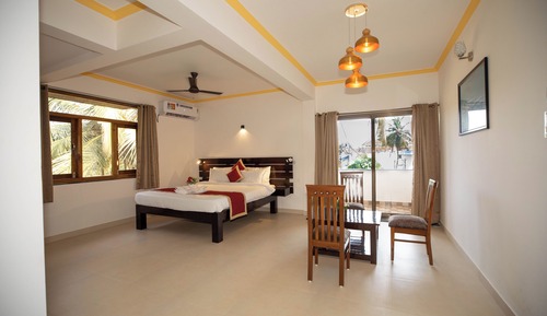 Presidential Suite, Partial Lake View