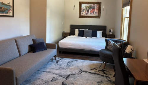 Comfort Room, 1 King Bed with Sofa bed, Non Smoking, Private Bathroom
