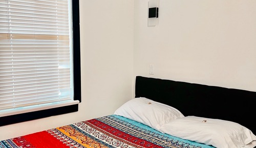 Classic Cabin 4 - 1 Queen Bedroom + Queen Sofa Bed, 1 Bathroom, Kitchen & Lake Views