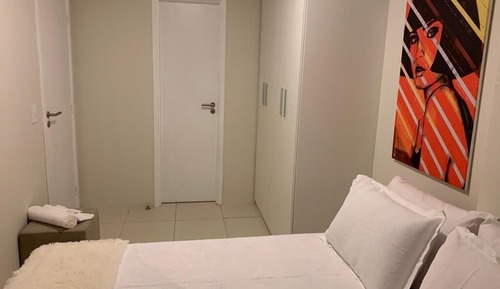 FLAT 2103 B
