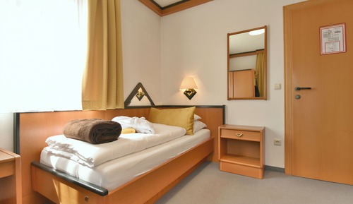 Classic Single Room