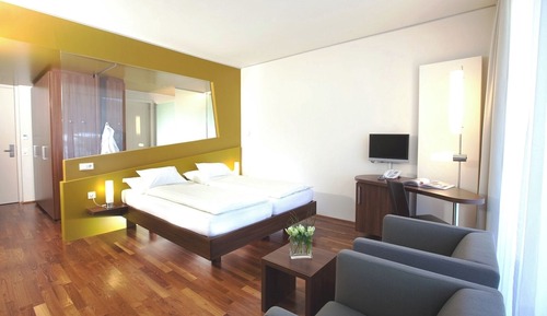 Basic Double Room, Garden View