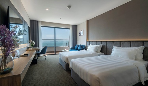 Deluxe Room, 1 King Bed, Ocean View (Ocean)
