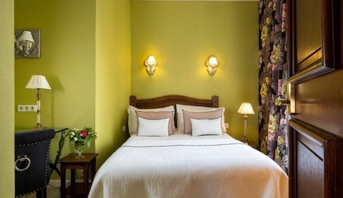 Classic Double Room, Garden View