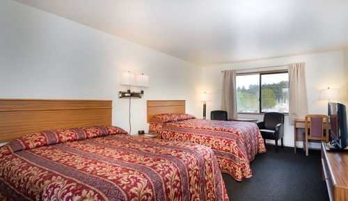 Family Single Room, 2 Queen Beds