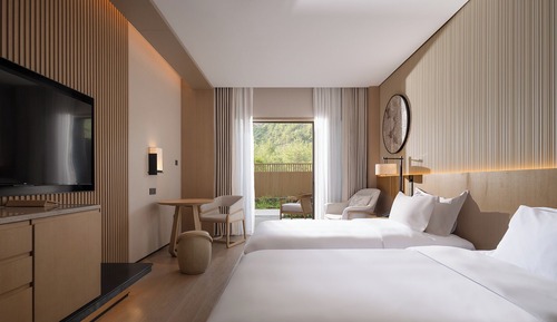 Twin Room (Courtyard)