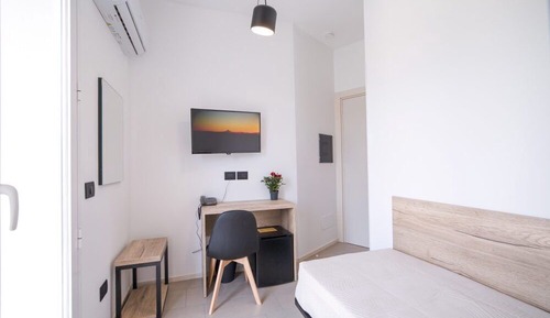 Single Room, Balcony