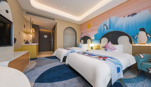 Panorama Penguin King Room