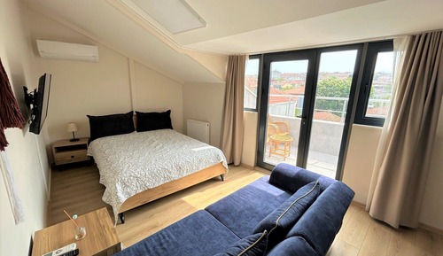 City Loft, City View