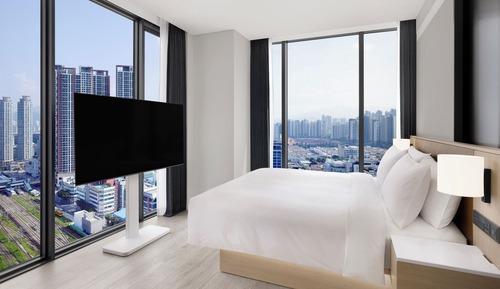 Deluxe Room, 1 King Bed with Sofa bed, Non Smoking, City View
