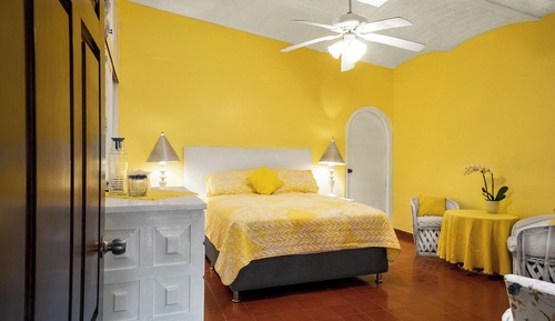 Citrine Queen Suite