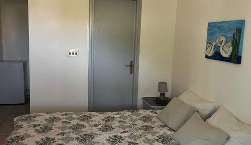 Studio (Studio Apartment (Studio 2))