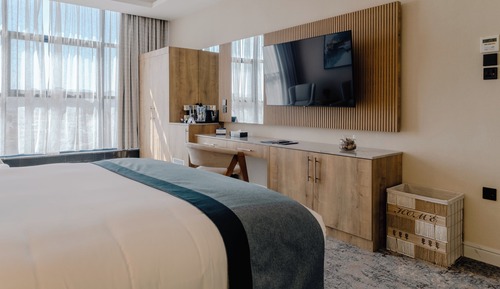 Presidential Suite, City View