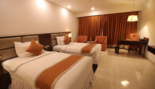 Club Twin Room