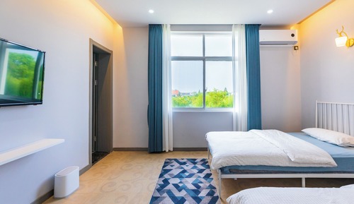 Design Room, Courtyard View