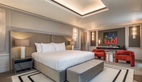 Grand Deluxe