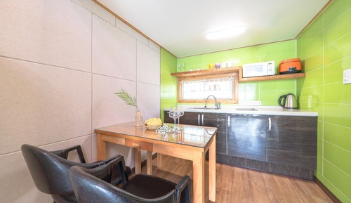 Basic Room, 1 Bedroom (Room 103)